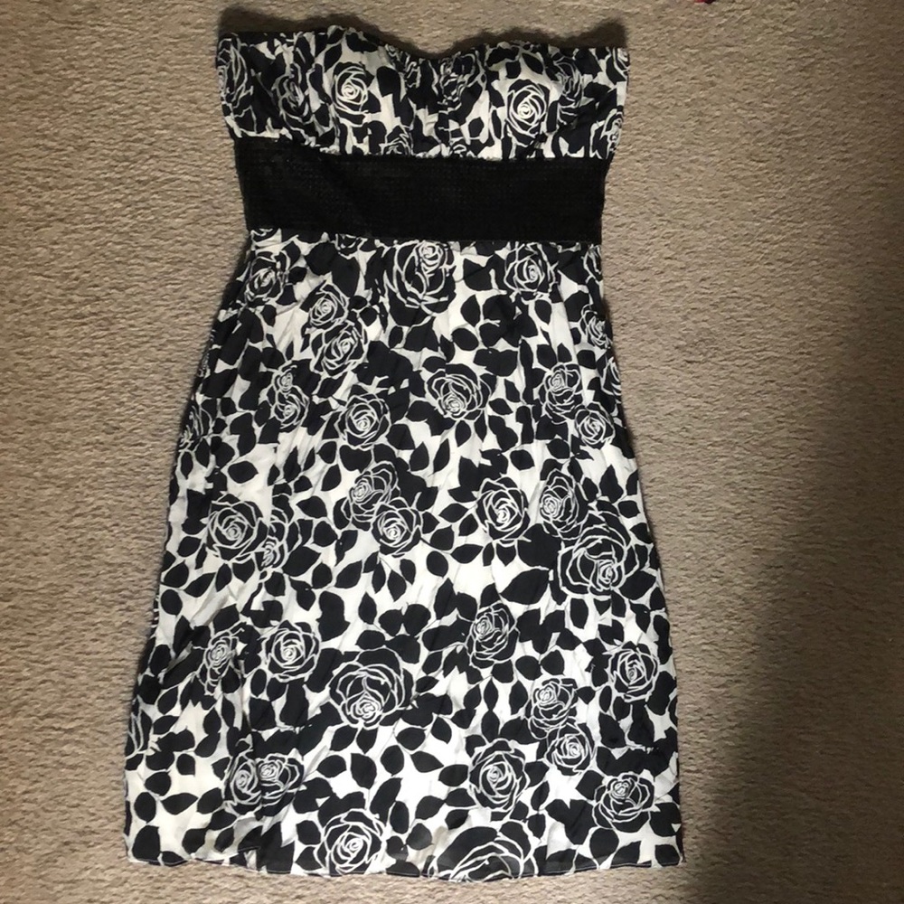 White House black market floral tube dress sz 0